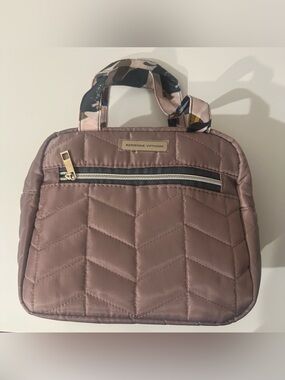 Adrienne Vittadini Quilted lunch box Case with Patterned Handles
